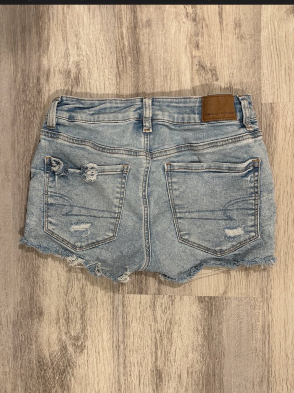 American Eagle Next Level Stretch Distressed Denim Shorts Light Wash Size 2